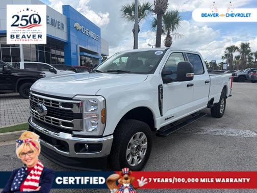 Oxford White 2024 Ford F-250 XLT