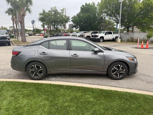 Gun Metallic 2024 Nissan Sentra SV