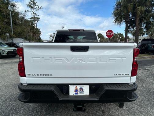 2026 Chevrolet Silverado 2500 Custom