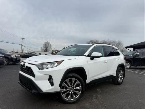 2019 Toyota RAV4 XLE Premium