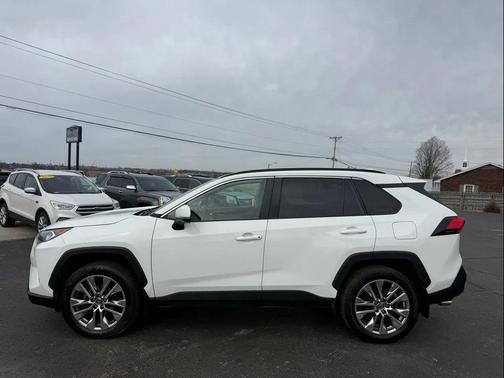 2019 Toyota RAV4 XLE Premium