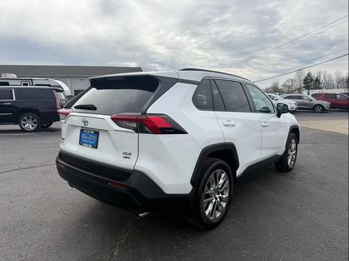 2019 Toyota RAV4 XLE Premium