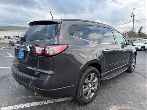 2017 Chevrolet Traverse 2LT