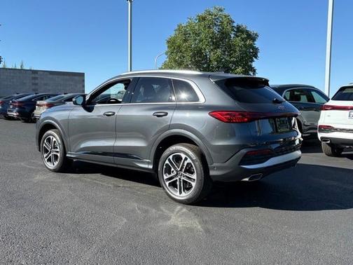 2025 Audi Q5 2.0T quattro Premium