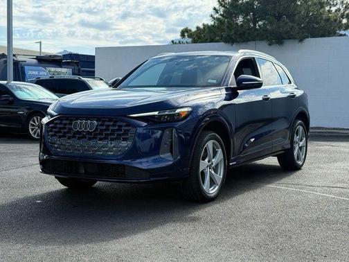 Navarra Blue Metallic 2026 Audi Q5 PLUS SUV