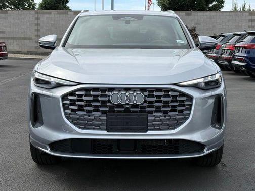 Florett Silver Metallic 2026 Audi Q5 PLUS