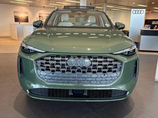 Green Metallic 2026 Audi Q5