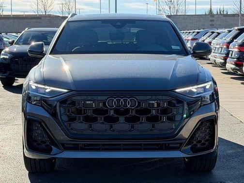 Daytona Gray Pearl 2026 Audi Q8 55 Premium