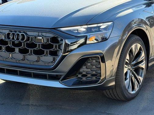 Daytona Gray Pearl 2026 Audi Q8 55 Premium