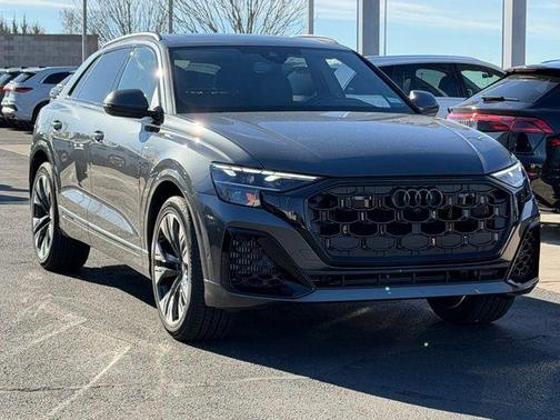Daytona Gray Pearl 2026 Audi Q8 55 Premium