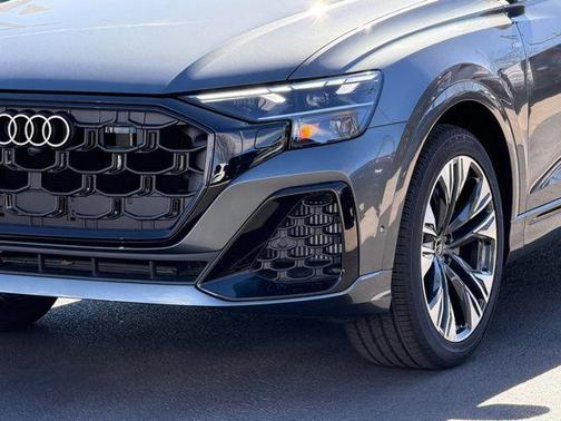 Daytona Gray Pearl 2026 Audi Q8 55 Premium