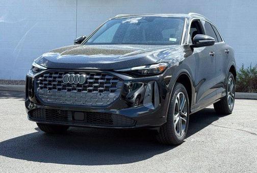 Black 2026 Audi Q5