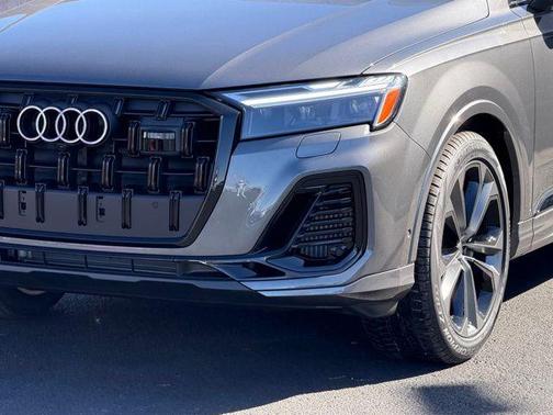 Samurai Gray Metallic 2026 Audi Q7 55 Premium Plus