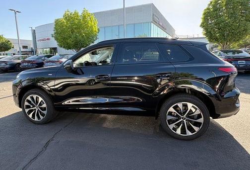 Mythos Black Metallic 2026 Audi Q3 S line