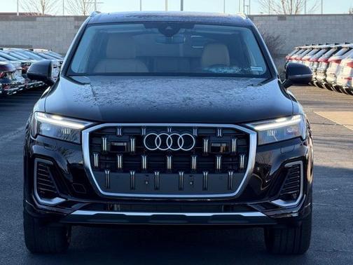 2026 Audi Q7 45 Premium Plus