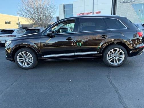 2026 Audi Q7 45 Premium Plus