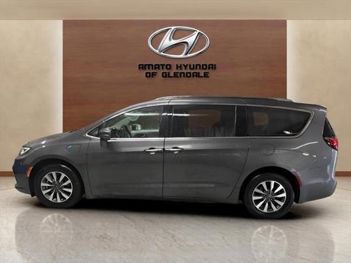 2021 Chrysler Pacifica Hybrid Touring L