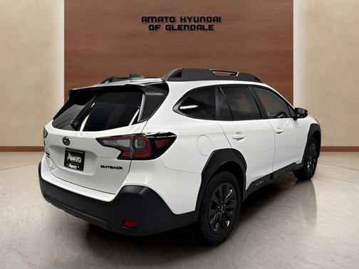 Crystal White Pearl 2025 Subaru Outback Onyx Edition