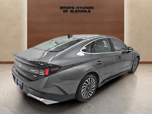 2025 Hyundai SONATA Hybrid SE
