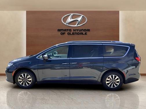 2021 Chrysler Pacifica Hybrid Touring L
