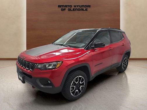 Red Hot Pearlcoat 2025 Jeep Compass Trailhawk
