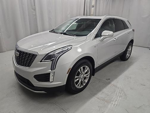 Radiant Silver Metallic 2020 Cadillac XT5 Premium Luxury