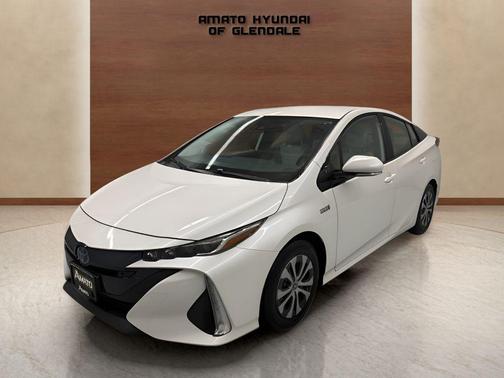 Blizzard Pearl 2020 Toyota Prius Prime XLE