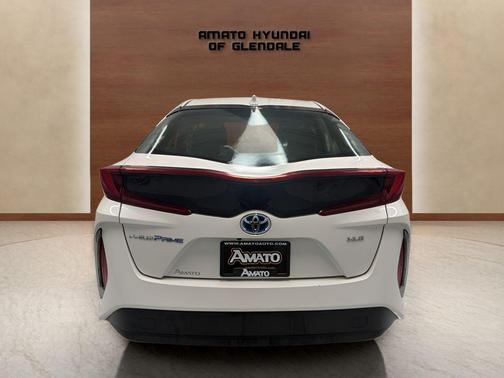 Blizzard Pearl 2020 Toyota Prius Prime XLE