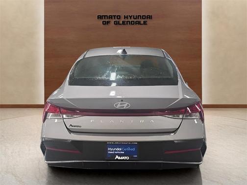 2025 Hyundai ELANTRA SEL