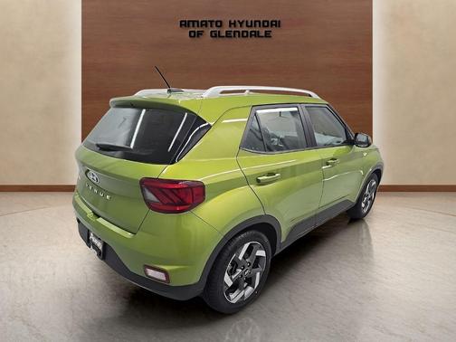 2024 Hyundai VENUE SEL