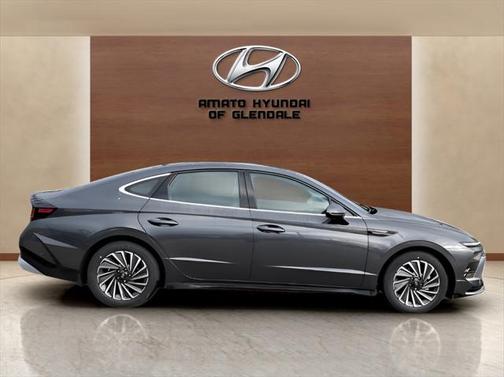 2025 Hyundai SONATA Hybrid Limited