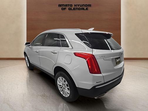 Radiant Silver Metallic 2019 Cadillac XT5 Base