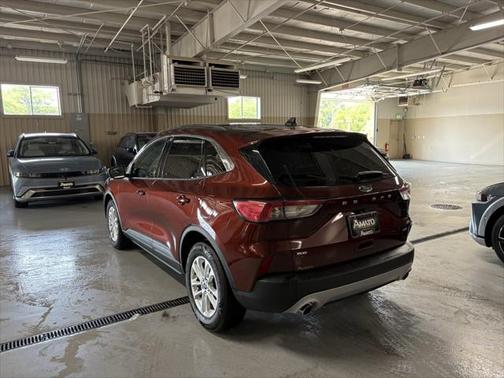 2021 Ford Escape SE