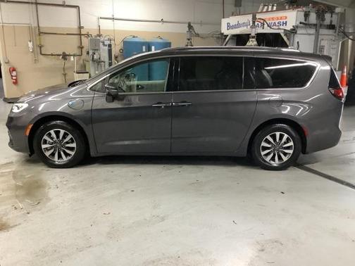 2021 Chrysler Pacifica Hybrid Touring L