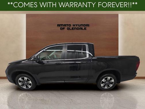 Crystal Black Pearl 2017 Honda Ridgeline RTL