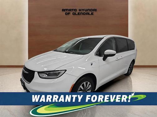 2023 Chrysler Pacifica Hybrid Touring L