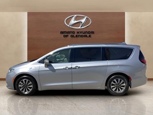2021 Chrysler Pacifica Hybrid Touring L