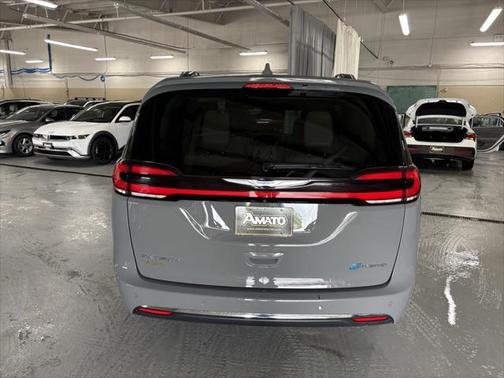2021 Chrysler Pacifica Hybrid Touring L