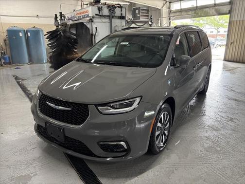 2021 Chrysler Pacifica Hybrid Touring L