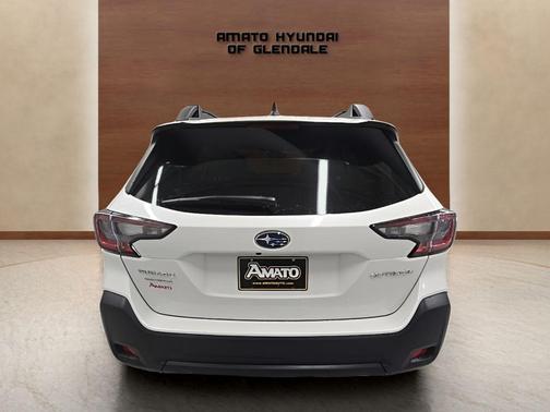 Crystal White Pearl 2023 Subaru Outback Premium