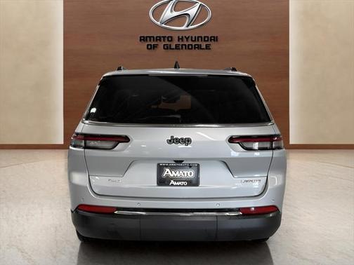 2023 Jeep Grand Cherokee L Laredo