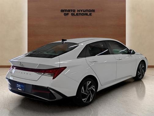 2025 Hyundai ELANTRA SEL