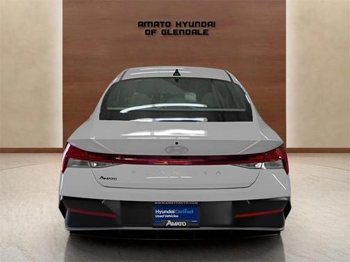 2025 Hyundai ELANTRA SEL