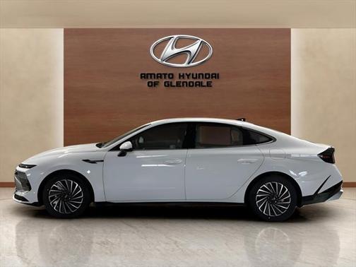 2025 Hyundai SONATA Hybrid SE