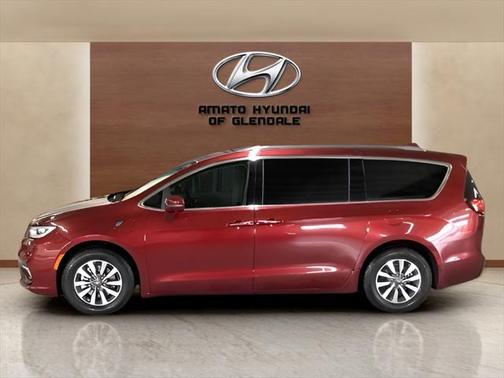 2021 Chrysler Pacifica Hybrid Touring L