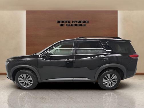 2025 Nissan Pathfinder SV 4WD