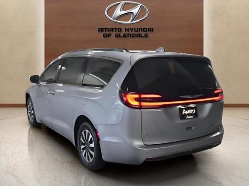 2021 Chrysler Pacifica Hybrid Touring L