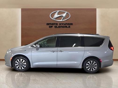 2021 Chrysler Pacifica Hybrid Touring L