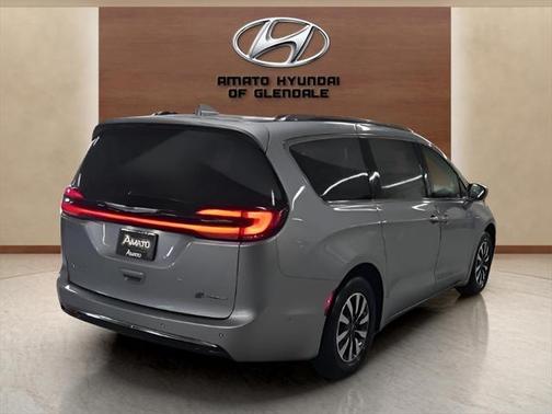 2021 Chrysler Pacifica Hybrid Touring L