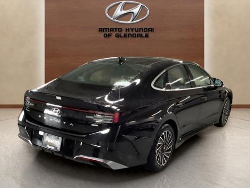 2025 Hyundai SONATA Hybrid Limited